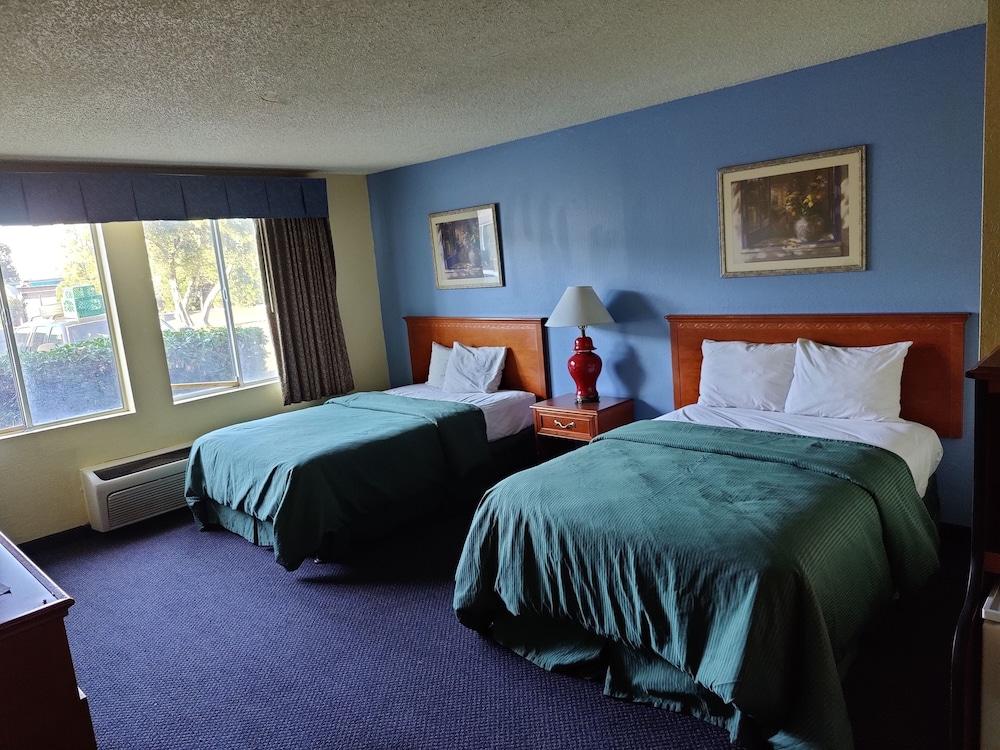 Days Inn By Wyndham Stockton Exteriér fotografie