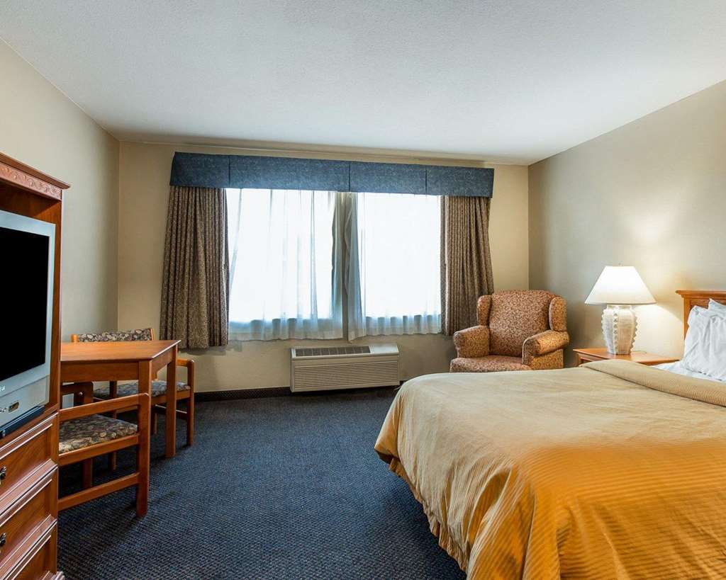 Days Inn By Wyndham Stockton Exteriér fotografie