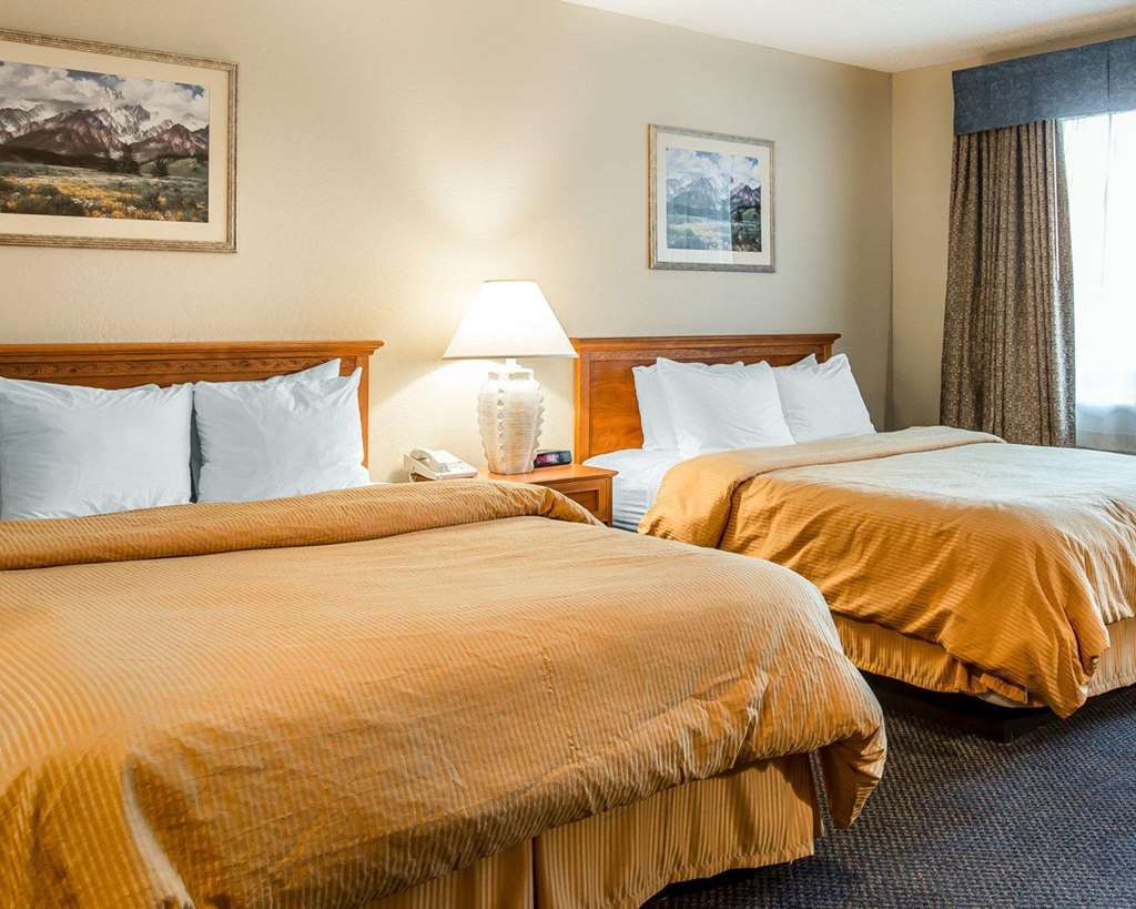 Days Inn By Wyndham Stockton Exteriér fotografie