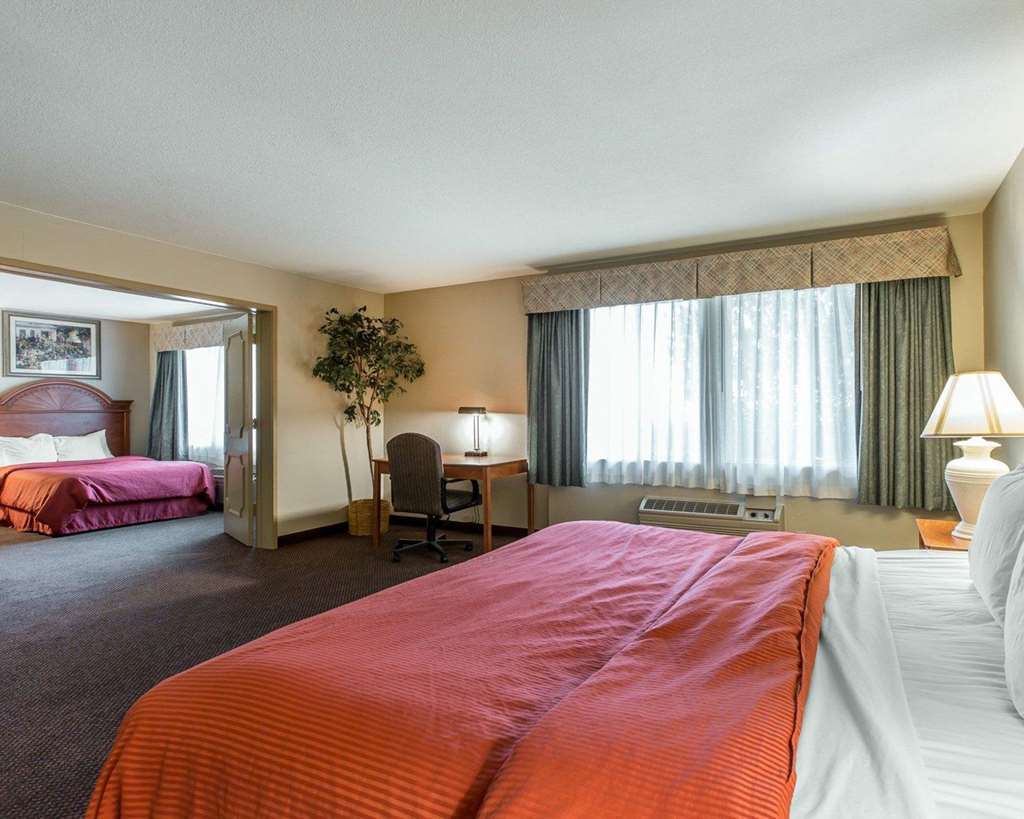 Days Inn By Wyndham Stockton Exteriér fotografie